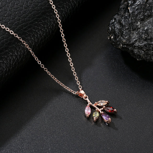 Wholesale Women's Natural Style Copper Jewelry Set With Plant Flowers Pattern Zircon Pendant Necklace And Earrings And Diamond Design Ochain