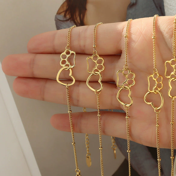 Wholesale Women's Natural Style 316L Stainless Steel Love Footprint Heart Bracelet With 18K Gold Plated Electroplating