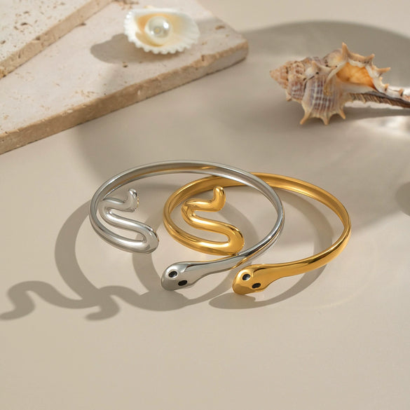 Wholesale Women's Niche Geometric Spirit Snake Titanium Steel Bracelet With Pvd Vacuum Real Gold Electroplating