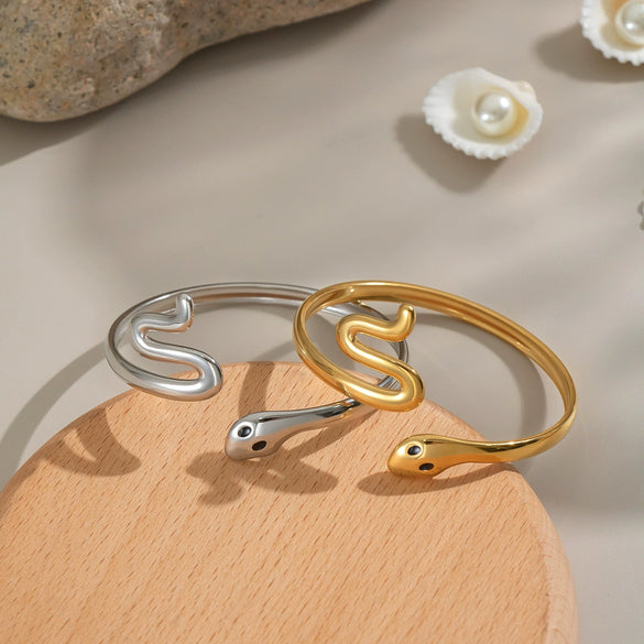 Wholesale Women's Niche Geometric Spirit Snake Titanium Steel Bracelet With Pvd Vacuum Real Gold Electroplating