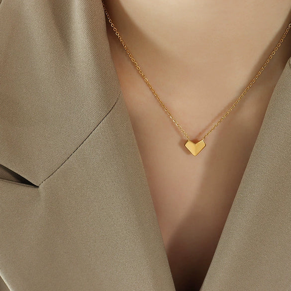 Wholesale Women's Niche Handmade 316L Stainless Steel 18K Gold Plated Folding Love Heart Clavicle Necklace Jewelry
