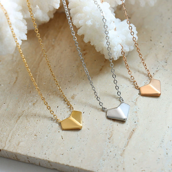 Wholesale Women's Niche Handmade 316L Stainless Steel 18K Gold Plated Folding Love Heart Clavicle Necklace Jewelry