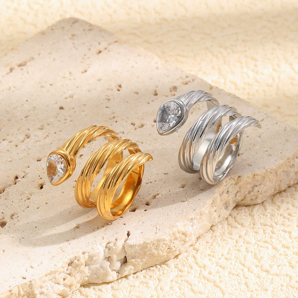 Wholesale Women's Niche Retro Geometric Stainless Steel 18K Goldplated Snake Head Ring
