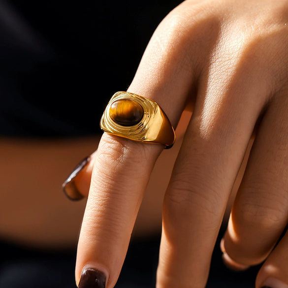 Wholesale Women's Oval Tiger Eye Ring In Textured Edge Style Gold Plated Titanium Steel With Geometric Design