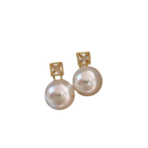 Wholesale Women's Pearl And Zircon Earrings High Sense Geometric Retro Light Luxury Electroplated