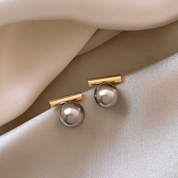 Wholesale Women's Pearl And Zircon Earrings High Sense Geometric Retro Light Luxury Electroplated