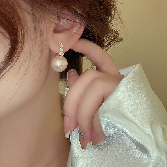 Wholesale Women's Pearl And Zircon Earrings High Sense Geometric Retro Light Luxury Electroplated