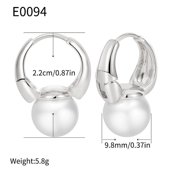 Wholesale Women's Pearl Earrings With Geometric Design And Electroplating Treatment French Retro Simple Style