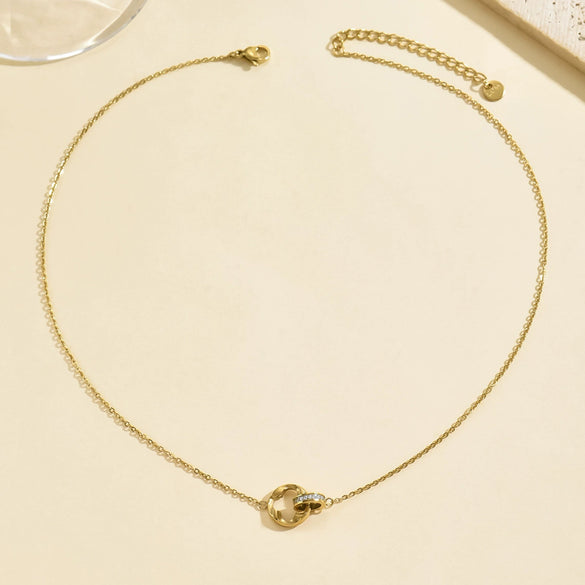 Wholesale Women's Personality Geometric Titanium Steel Electroplated Necklace With Interlocking Double Rings