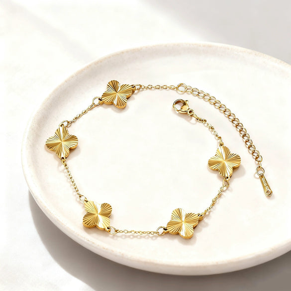 Wholesale Women's Plants And Flowers Four Leaf Clover Stainless Steel Jewelry Set Electroplated O Word Chain Necklace Bracelet Earring