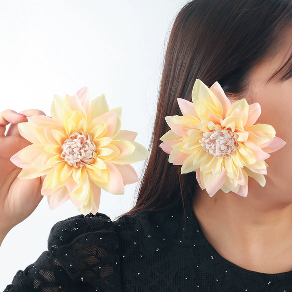 Wholesale Women's Plastic Resin Hand Knitted Flower Multilayered Exaggerated Earrings