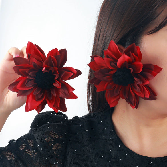 Wholesale Women's Plastic Resin Hand Knitted Flower Multilayered Exaggerated Earrings