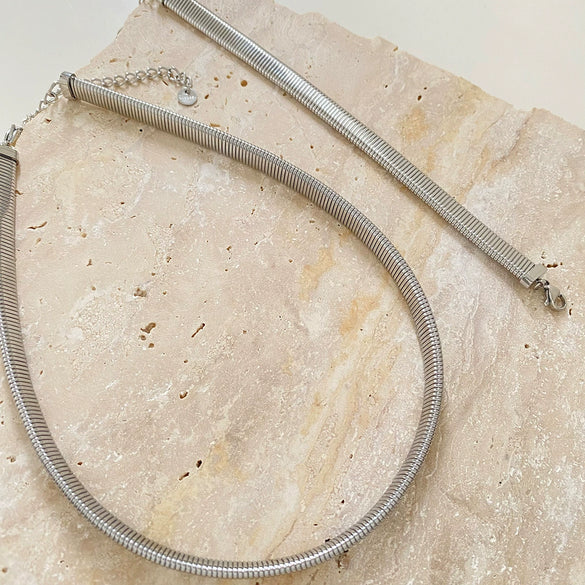 Wholesale Women's Punk Style Simple Striped Stainless Steel Clavicle Bracelet And Neck Chain Jewelry With Electroplating