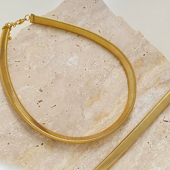 Wholesale Women's Punk Style Simple Striped Stainless Steel Clavicle Bracelet And Neck Chain Jewelry With Electroplating