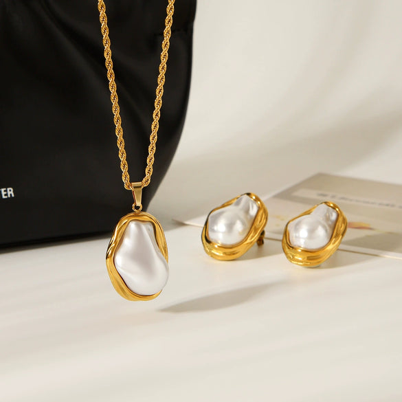 Wholesale Women's Retro Baroque Geometric Stainless Steel And Pearl Jewelry Necklaces And Earrings With Electroplating