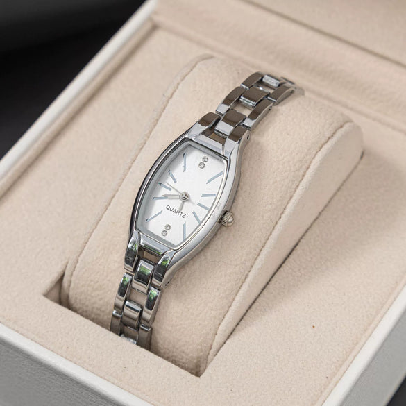 Wholesale Women's Retro Barrel Shaped Stainless Steel And Alloy Bracelet Quartz Watch With Horseshoe Buckle