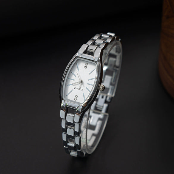 Wholesale Women's Retro Barrel Shaped Stainless Steel And Alloy Bracelet Quartz Watch With Horseshoe Buckle