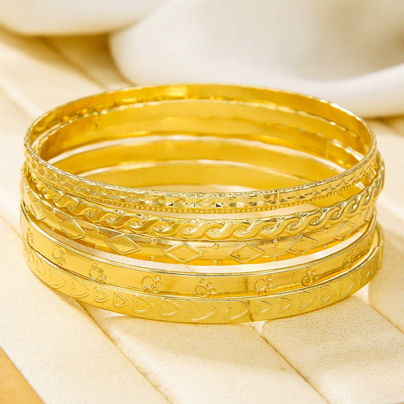 Wholesale Women's Retro Bohemian Style Stacked Iron Bracelet Suit With Geometric Pattern And Electroplating Treatment