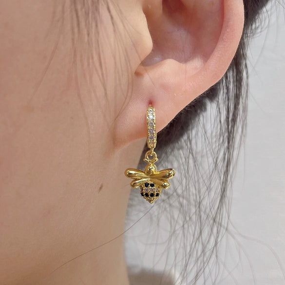 Wholesale Women's Retro Copper Earrings With Bee Fivepointed Star And Starfish Patterns Electroplated