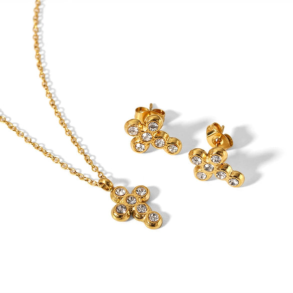Wholesale Women's Retro Cross Stainless Steel Necklace With Geometric Pattern 18K Gold Plated By Vacuum Real Gold Electroplating In Pvd Furnace