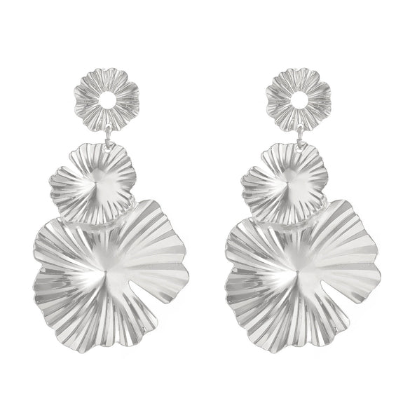 Wholesale Women's Retro Exaggerated Geometric Alloy Earrings With Plant Flowers And Leaves Pattern And Electroplating Treatment