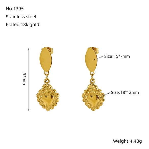Wholesale Women's Retro Fashion Ol Heartshaped Stainless Steel Electroplated Earrings