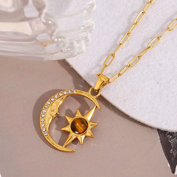 Wholesale Women's Retro Fashion Pendant Necklace Stainless Steel Plated With Star Pattern And 18K Gold Electroplating