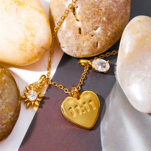 Wholesale Women's Retro Geometric Copper Heart Pendant Necklace With Electroplating And Ochain
