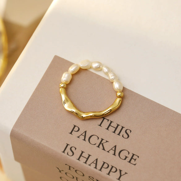 Wholesale Women's Retro Geometric Irregular Hollow Alloy Freshwater Pearl Ring With Electroplating Treatment