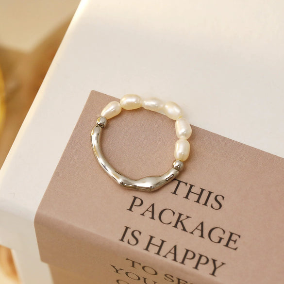 Wholesale Women's Retro Geometric Irregular Hollow Alloy Freshwater Pearl Ring With Electroplating Treatment