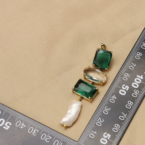 Wholesale Women's Retro Geometric Natural Pearl Earrings With Electroplating Design