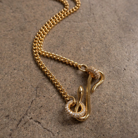 Wholesale Women's Retro Geometric Snakeshaped Necklace With Copper Chain And Titanium Steel Pendant Electroplated