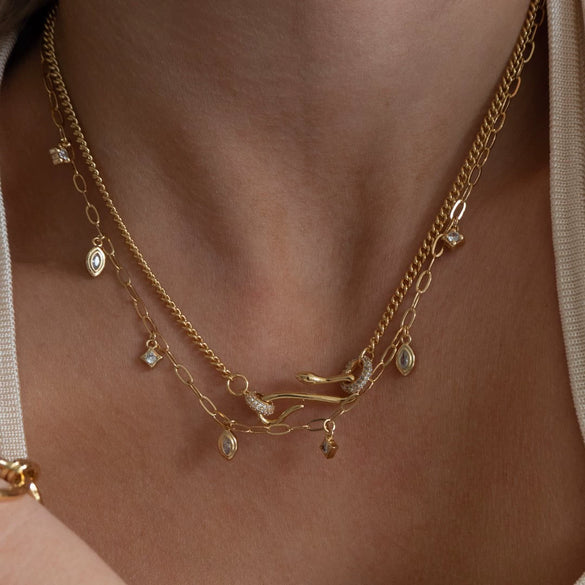 Wholesale Women's Retro Geometric Snakeshaped Necklace With Copper Chain And Titanium Steel Pendant Electroplated