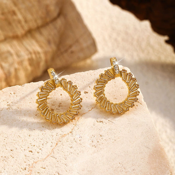Wholesale Women's Retro Geometric Ushaped Stainless Steel Electroplated Earrings