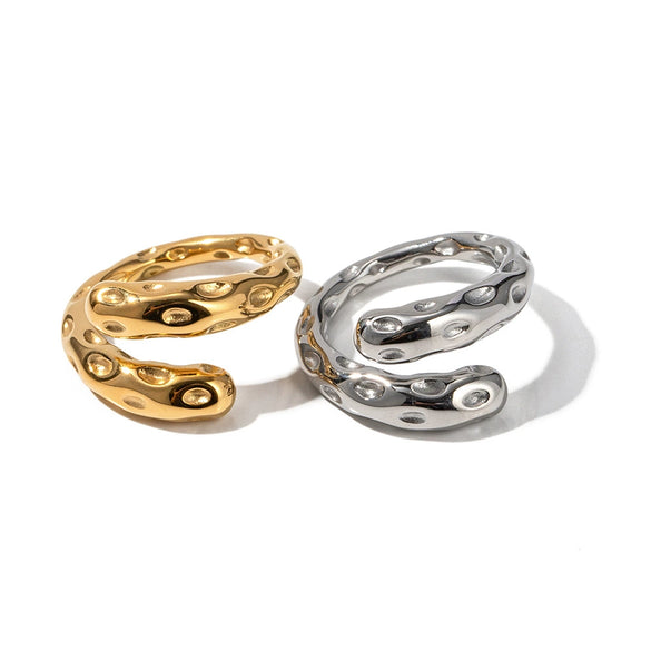 Wholesale Women's Retro Hammer Open Ring Fashion Elegant Titanium Steel Bracelet In Steel Color With Geometric Pattern And 18K Gold Electroplating