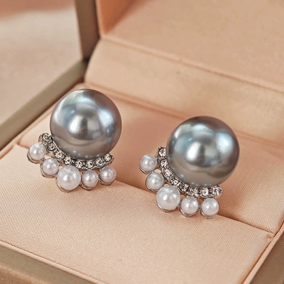 Wholesale Women's Retro Light Luxury Imitation Pearl Cat Claw Earrings With Electroplating