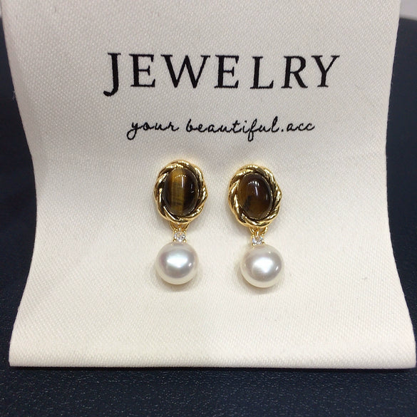 Wholesale Women's Retro Maillard Style Natural Freshwater Pearl Earrings With Alloy Inlaid Artificial And Semiprecious Stones Oblate Shape