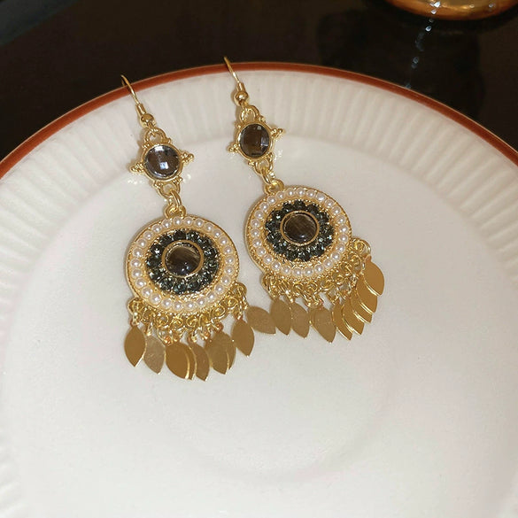 Wholesale Women's Retro Metal Geometric Tassel Earrings With Electroplating Design
