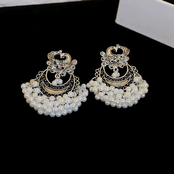 Wholesale Women's Retro Metal Geometric Tassel Earrings With Electroplating Design