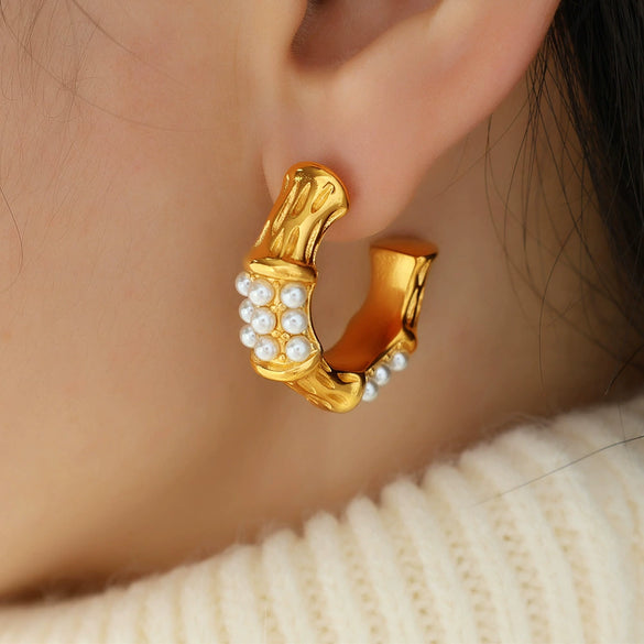 Wholesale Women's Retro Natural Style 316L Stainless Steel Geometric Cshaped Diamond Pearl Earrings With Electroplating