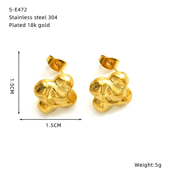 Wholesale Women's Retro Niche Geometric Fourleaf Clover Design Electroplated Titanium Steel Earrings