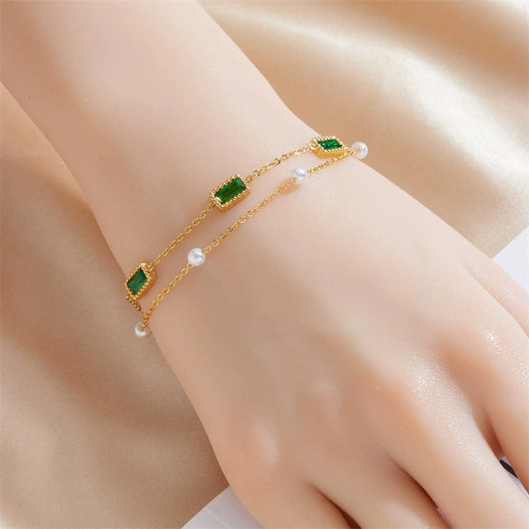 Wholesale Women's Retro Niche Multilayer Stacked Square Flower Stainless Steel Goldplated Bracelet With Electroplating Design
