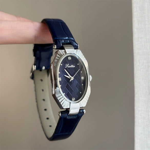 Wholesale Women's Retro Palace Style Artistic Leather Belt Watch With Oval Dial And Metal Strap And Buckle