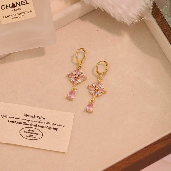 Wholesale Women's Retro Palace Style Copper Flower Shape Water Drop Earrings