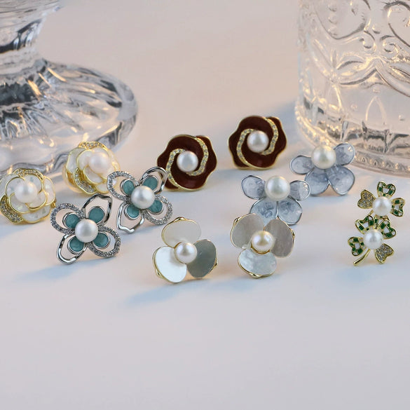 Wholesale Women's Retro Style Natural Freshwater Pearl S925 Silver Flower Zircon Nearly Round Earrings