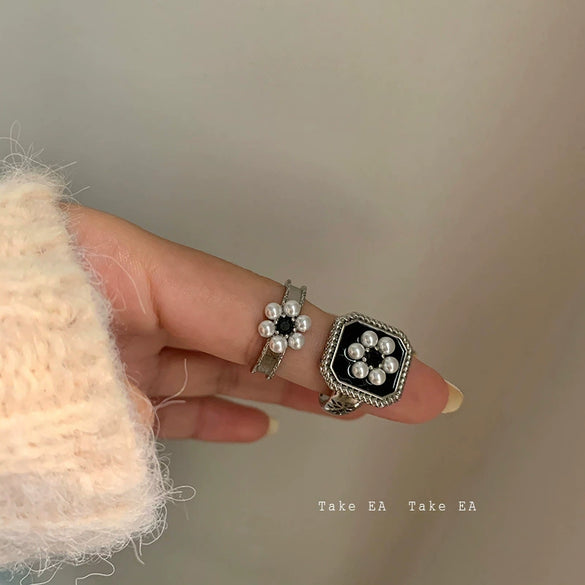 Wholesale Women's Retro Trendy Open Ring Set Zinc Alloy Geometric Oil Dripping Pearl Flower Electroplated
