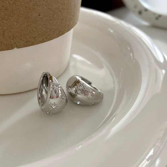 Wholesale Women's Retro Zinc Alloy Drop Shape Ear Jewelry With Gold Electroplating