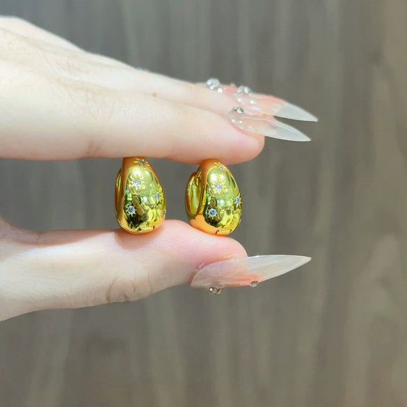 Wholesale Women's Retro Zinc Alloy Drop Shape Ear Jewelry With Gold Electroplating