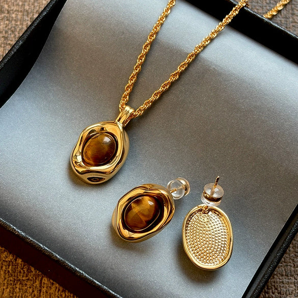 Wholesale Women's S925 Silver Geometric Tiger Eye Ear Jewelry With Real Gold Plating Retro Light Luxury Style