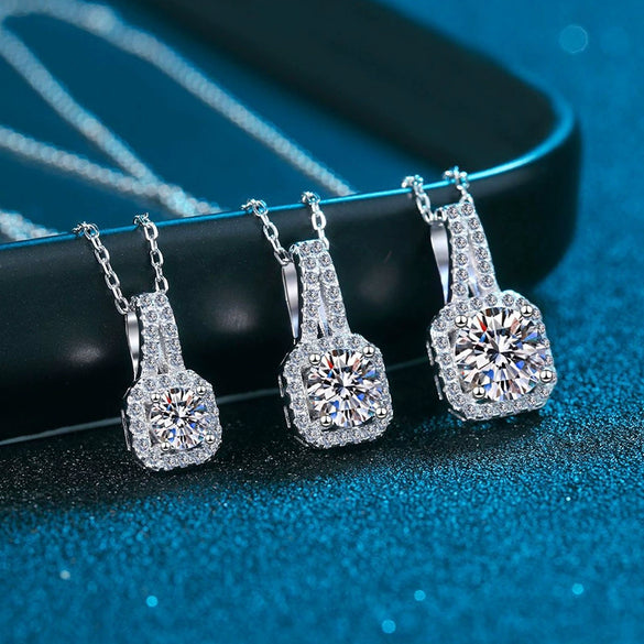 Wholesale Women's S925 Silver Moissanite Princess Square Bag Pendant Necklace With The Crown Pattern Microinlaid And Platinum Plated Ochain